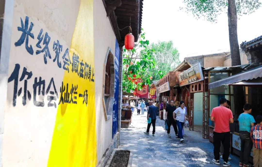 聚合盈集团全球战略升级发布会暨祈福盛典在青海圆满落幕(图10) 聚合盈集团全球战略升级发布会暨祈福盛典在青海圆满落幕(图10)