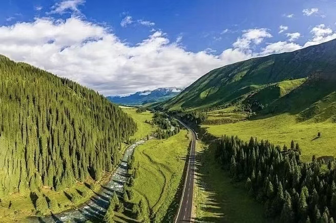 乌鲁木齐又添一家超级充电站!聚合盈布局新疆首站(图3) 乌鲁木齐又添一家超级充电站!聚合盈布局新疆首站(图3)