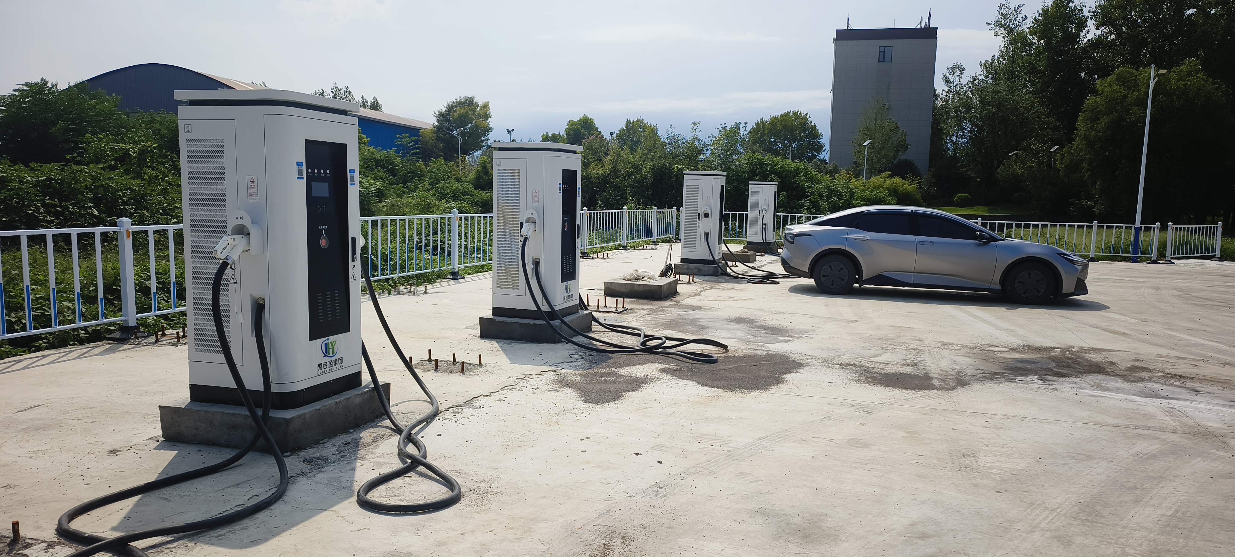 鲁山豫鲁综合能源站