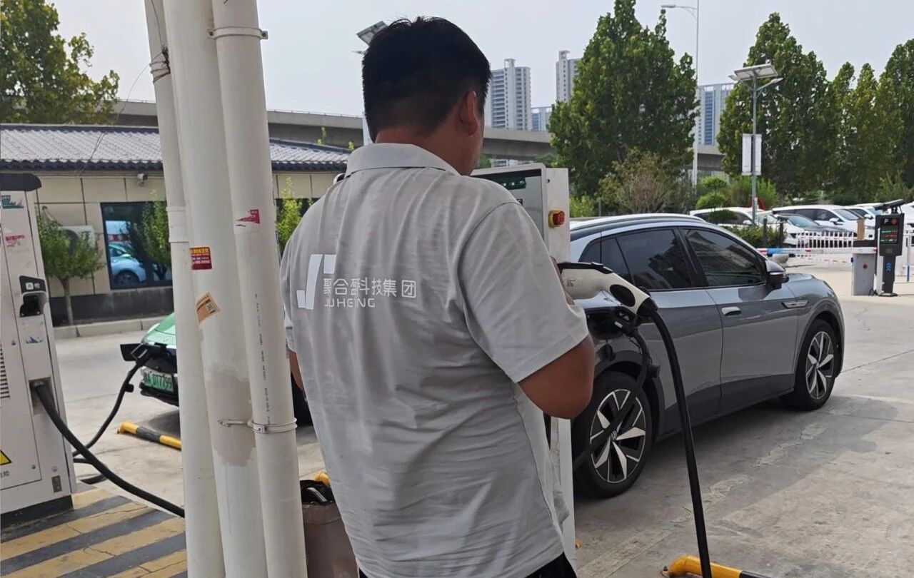 国家能源局:正会同有关部门制订大功率充电设施建设改造的政策文件(图1) 国家能源局:正会同有关部门制订大功率充电设施建设改造的政策文件(图1)