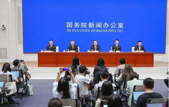 新闻|我国建成全球最大电动汽车充电网络,每5辆车就有2个充电桩(图1) 新闻|我国建成全球最大电动汽车充电网络,每5辆车就有2个充电桩(图1)